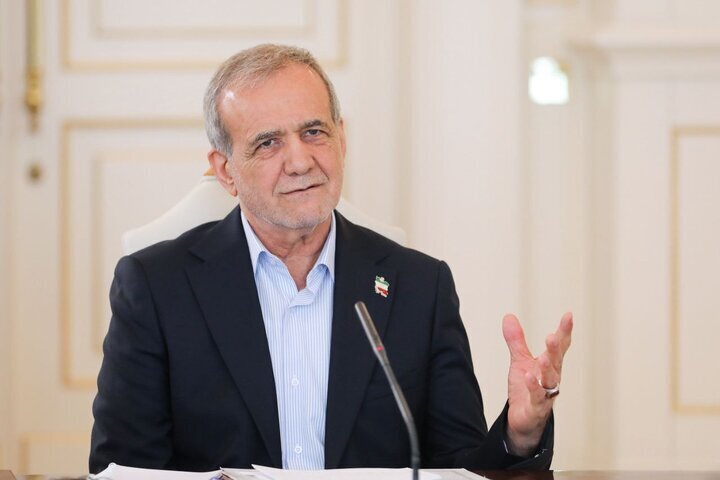 پزشکیان: متاسفانه پیام سیاست خارجی دولت چهاردهم از طرف غرب پذیرفته نشد/ این پیام را چه کسی نوشت؟/ هدف ما دراز کردن دست دوستی به سمت همه بود