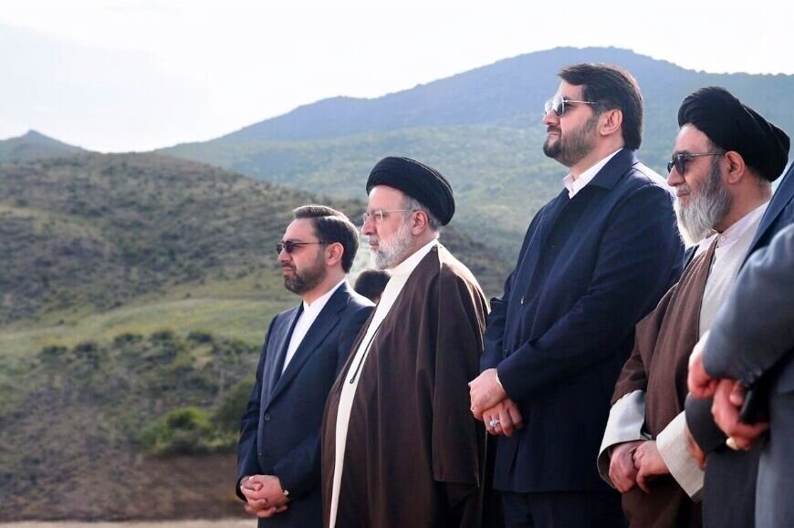 خواهر شهید مالک رحمتی: به ما اجازه نمیدادند به محل حادثه برویم/ تنها کسانی که سالم بودند مالک بود و آقای آل هاشم