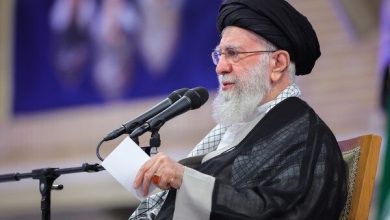 رهبر معظم انقلاب خطاب به استانداران: با مردم گرم بگیرید و به میان آنان بروید