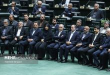 تصاویری از حضور احمد خاتمی و مخبر در صحن مجلس/ پزشکیان به میان همکاران سابق خود رفت