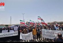 تجمع دانشجویان مقابل یک سایت هسته‌ای+تصاویر
