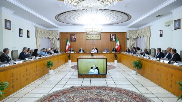 تأکید پزشکیان بر تسریع گردآوری دادهها برای طرحهای جینف، کاداستر و ماده ۱۶۹ مکرّر مالیاتی