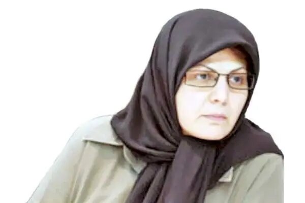 انتقاد دبیر جبهه اصلاحات از رفتار زنانی که وارد سیاست میشوند/ فکر میکنند صرف رفتار مردانه از خود بروز دادن میتواند موثر باشد