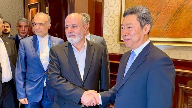 تاکید ایران و چین بر افزایش همکاریها به سطح راهبردی