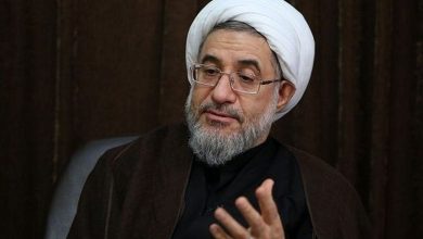 عضو خبرگان رهبری: وقت زیادی نداریم، حوزه‌های علمیه باید در فضای مجازی وارد شوند/ جنگ ما با دشمن‌ است نه با مردم