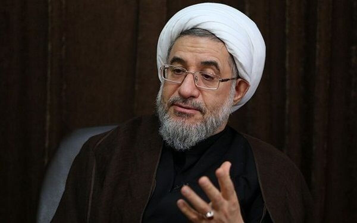 عضو خبرگان رهبری: وقت زیادی نداریم، حوزههای علمیه باید در فضای مجازی وارد شوند/ جنگ ما با دشمن است نه با مردم
