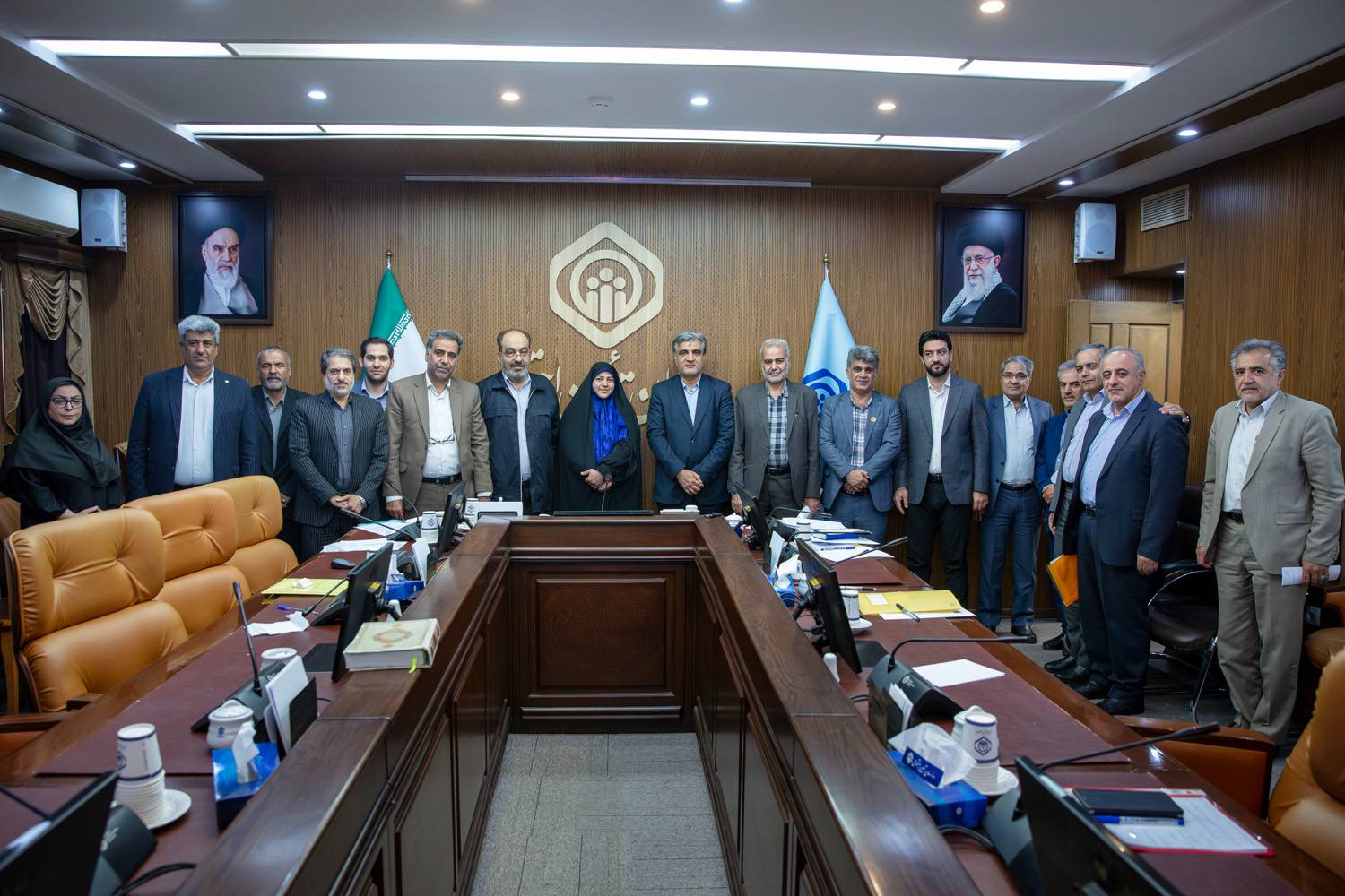 در نشست مشترک اعضای هیات مدیره کانون عالی انجمن های صنفی کارگران و مدیر عامل تامین اجتماعی چه گذشت؟