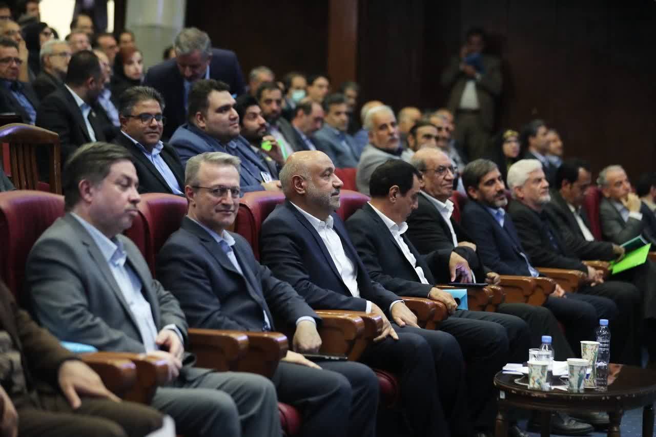 حضور رئیس و دبیر کانون عالی کارگران بازنشسته تامین اجتماعی در نهمین همایش ملی کار