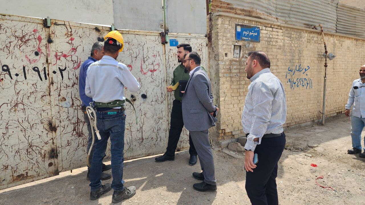 13 انبار ضایعاتی غیرمجاز در محلات مسکونی اهواز پلمب شد