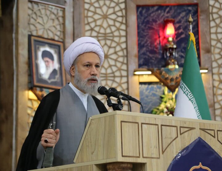 امام جمعه شیراز: قم موجب اثرگذاری و توسعه دین در جهان اسلام شده