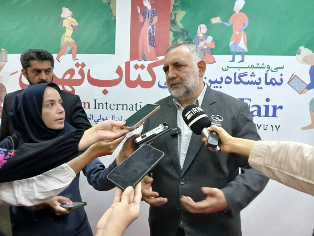 رئیس نمایشگاه کتاب: برای قیمت کتاب باید چاره شود