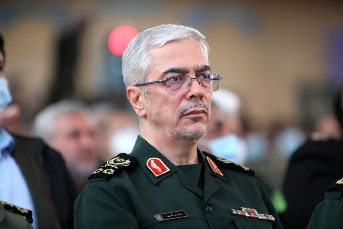 سرلشکر باقری، رئیس ستاد کل نیروهای مسلح: مسائل امنیتی سیستان را مورد ارزیابی قرار میدهیم/ انسداد مرزهای شرقی با جدیت در حال انجام است