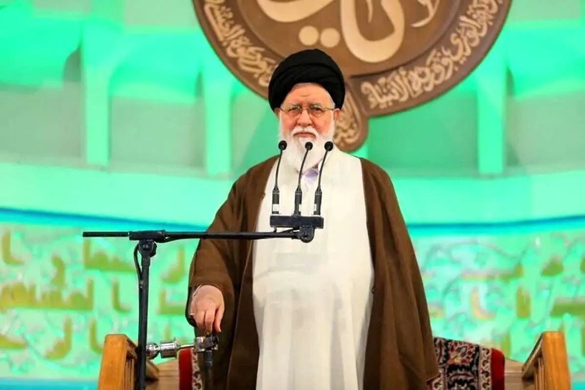 علمالهدی: کسی که به جای «مقام معظم رهبری» میگوید «آقای خامنهای»، اعتقاد عمیق به رهبری ندارد