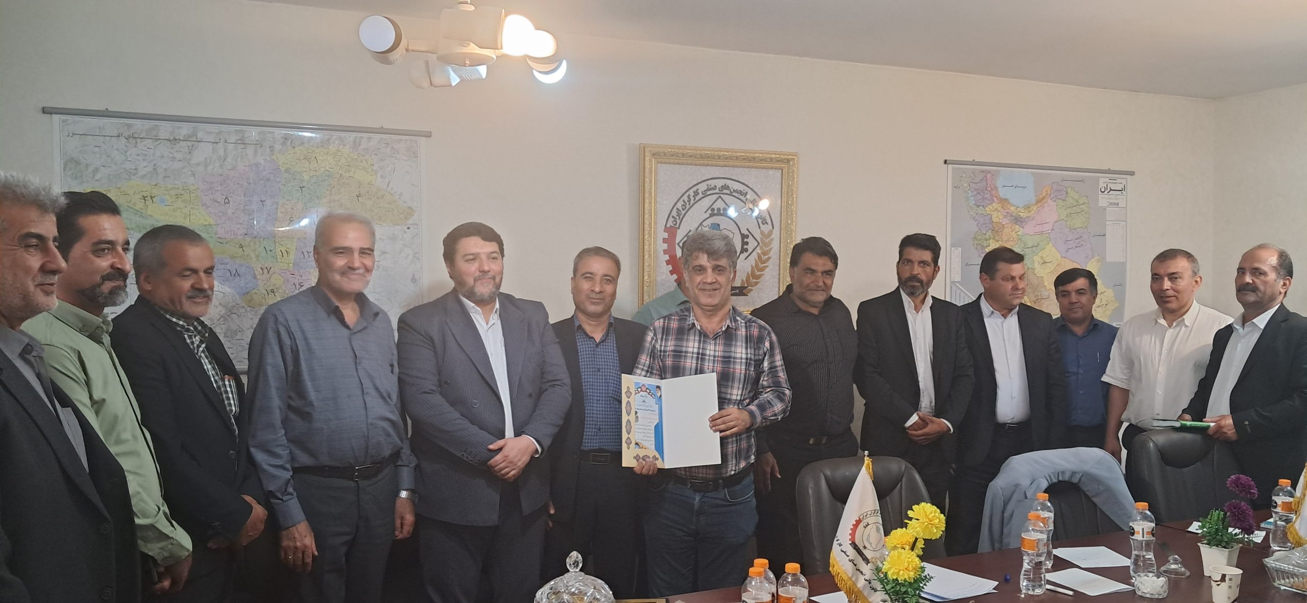 تقدیر هیات فرهنگی ومذهبی شهدای کارگر دزفول از ۴ فعال ‌کارگری