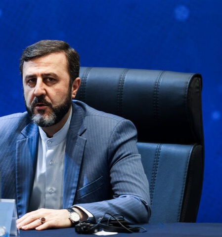 غریب‌آبادی: تمام گزینه‌ها روی میز است