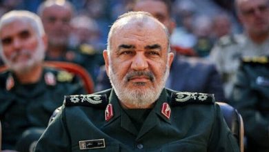 سردار سلامی: در تاریخ کشورهایی می‌بینیم که از صفحه روزگار محو شده‌اند/ آستانه تحمل ملت ما درباره تحریم‌ها بالاست/ ترس ملت ایران از جنگ ریخت