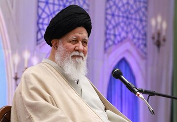 علم الهدی: مساله حجاب در جامعه مورد توجه جدی قرار بگیرد/ آفت بزرگ جریان خانواده توسعه بی بند و باری است