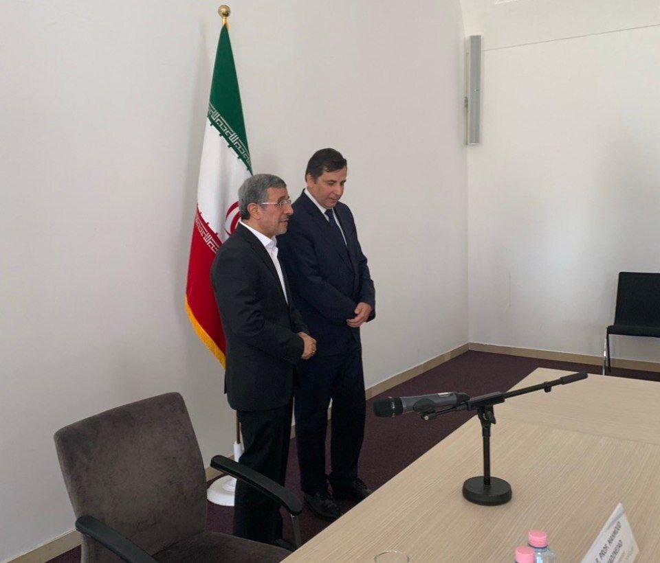 سخنرانی انگلیسی محمود احمدی نژاد در یک کشور اروپایی