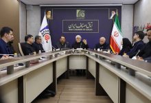 عارف: برنامه اقتصادی دوران جنگ را از ماه‌های ابتدایی دولت تهیه کرده بودیم / آمریکا به دنبال جدایی مردم ایران از حکومت است