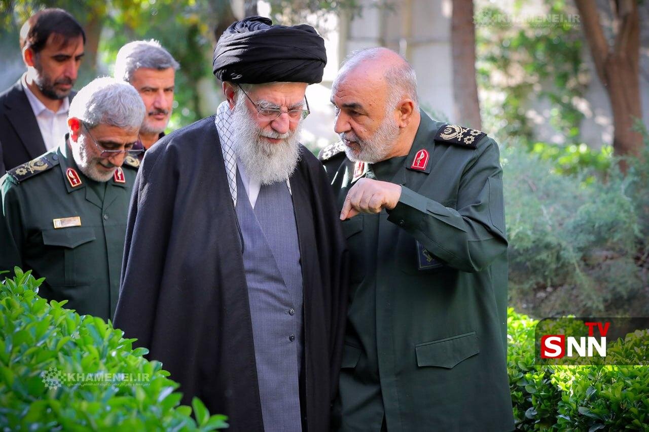 تصویری از شهید سلامی در کنار رهبر انقلاب