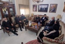 دیدار سید علی خمینی با خانواده شهید نصرالله در بیروت