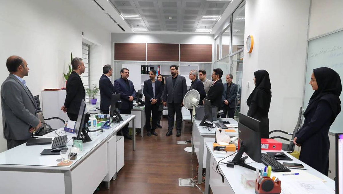 تاکید مدیرعامل بانک ملی ایران بر ضرورت توجه به نیاز مشتریان و استمرار خدمات