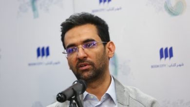 آذری جهرمی: همین الان توییتر را آزاد کنید