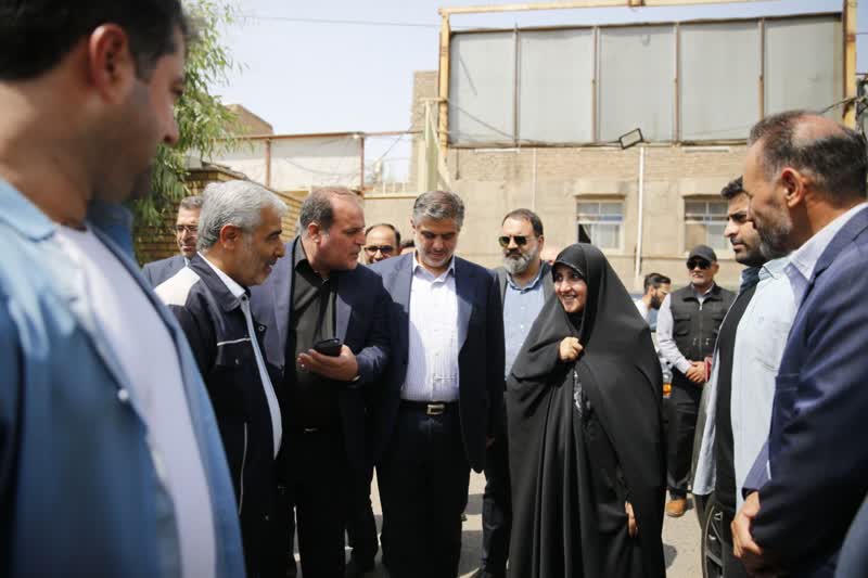 بازديد معاون رئیس جمهور از خانه کارگر ساوه