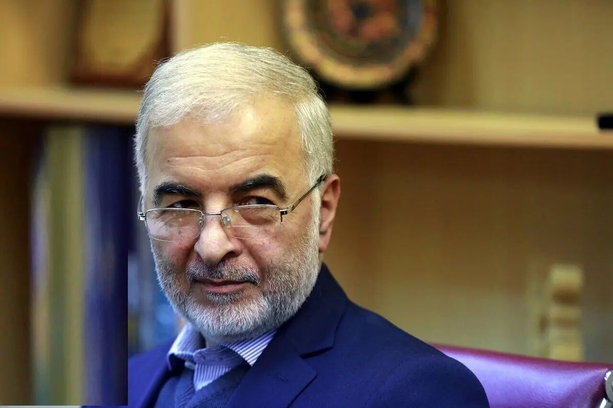 وزیر کشور: تا این لحظه بیش از ۸۰۰ هزار نفر از اتباع افغان از کشور خارج شده‌اند