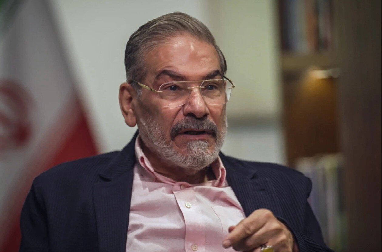 رسانه نزدیک به علی شمخانی: احتمال انجام تغییرات قریب‌الوقوع در سطح برخی نهادهای عالی امنیتی افزایش یافته است