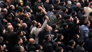 حضور کوچک زاده و سعید لیلاز در مراسم شام غریبان حسینیه امام خمینی/ وزیر راه و شهرسازی هم بود