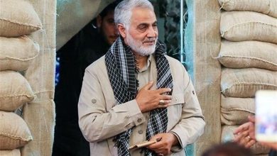 روزنوشت ۲۳ تیر ۱۳۸۱ خاطرات هاشمی: سردار سلیمانی و سردار جعفری می‌گویند دست مجلس اعلای عراق را باز بگذاریم که با آمریکا همکاری کنند