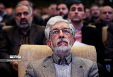 تصاویر دیدار حداد عادل به نمایندگی از رهبر انقلاب با خانواده یک شهید هسته‌ای