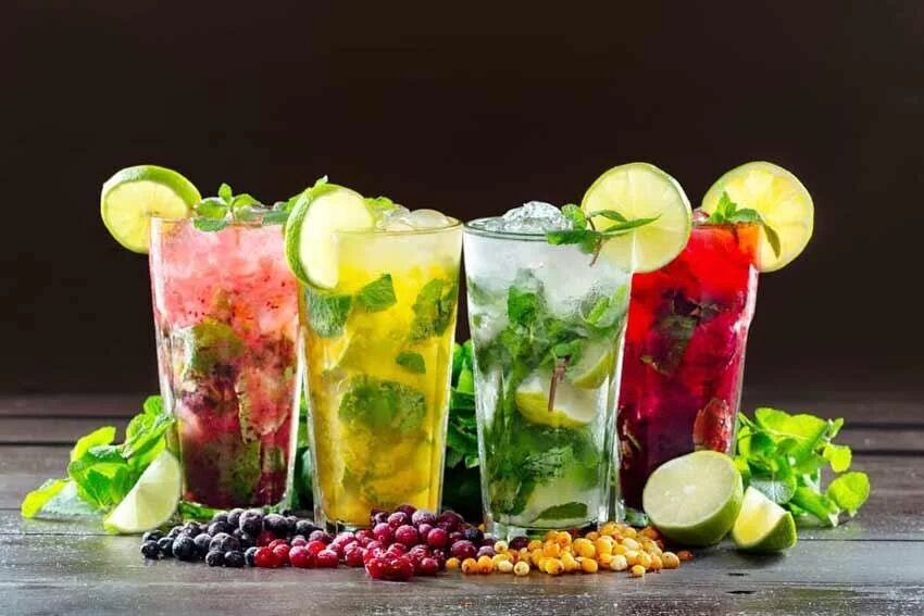 با خطر کمآبی و گرمازدگی خداحافظی کنید/ بهترین نوشیدنیها برای روزهای گرم