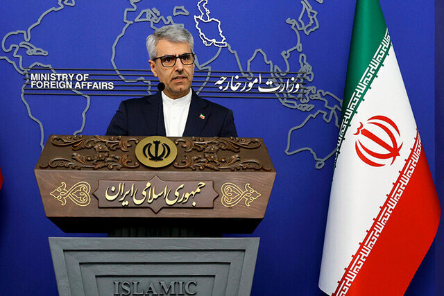 بقائی: ادعای موافقت ایران با غنی سازی زیر یک درصد صحت ندارد/فعلاً برنامهای برای گفتوگو با آمریکا نداریم/لاریجانی پیام رئیسجمهور را به پوتین رساند