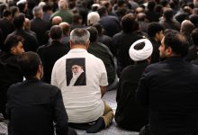 حسین طائب و عزیز جعفری در بیت رهبری به هم رسیدند/ خوش و بش در حضور فرمانده جدید هوافضای سپاه+تصویر