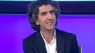 سوال سایت اصولگرا از سوپرانقلابی ها: از خودتان نمی پرسید چرا این چهره رسانه ای اپوزیسیون طرفدار شما شده است؟