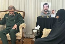 محسن رضایی با خانواده شهیدان سلامی و رشید دیدار کرد + عکس