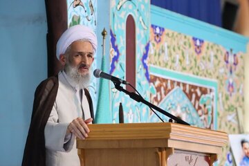 نماینده ولیفقیه در مازندارن: شخص ترامپ عامل اصلی فساد است/ امام جمعه سنندج: دولت برای رفع گرفتاریهای مردم گامهای اساسی بردارد