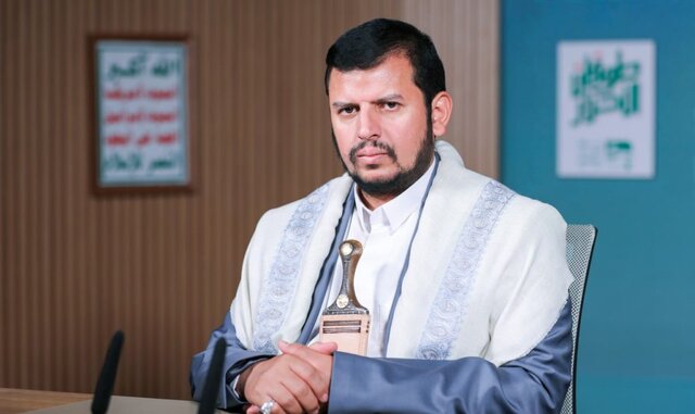 الحوثی: انتقال هوایی کمکها یک نمایش فریبنده، تحقیر مردم و بازی با جان مردم غزه است