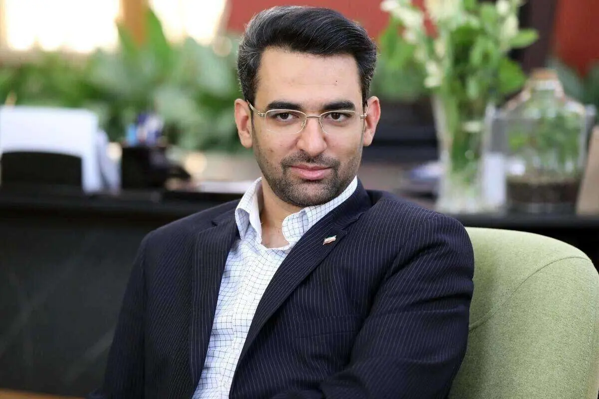 هشدار آذری جهرمی درباره تبعات محدودیتهای اینترنت و اختلال در GPS