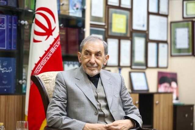 ولایتی، مشاور رهبر انقلاب: ما با مذاکره‌ای که بدون پیش‌شرط و حفظ خطوط قرمز جمهوری اسلامی باشد مخالفتی نداریم، [اما] غنی‌سازی از خطوط قرمز ماست / حکومت آذربایجان اقداماتی انجام می‌دهد که با دیدگاه‌های جهان اسلام مغایر است؛ از جمله میانجی‌گری میان جولانی و رژیم صهیونیستی