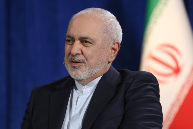 ظریف: ۲ قدرت هستهای نتوانستند ایران را به زانو درآورند