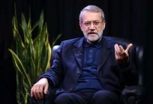 علی لاریجانی: «نتانیاهو» گفته کوروش یهودیان را آزاد و راه را برای بازگشت به صهیون هموار کرد؛ این مزخرف است؛ کوروش پیامبر دست این‌ها را گرفت که لِه نشوند، چه ارتباطی با صهیونیسم دارد که یک حزب سیاسی است