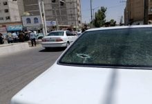 فارس: برادر افسر نگهبان دادگستری زاهدان پس از شنیدن خبر شهادت برادرش در حمله تروریستی امروز، دچار حمله قلبی شد و درگذشت