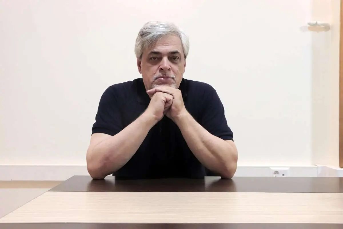 محمد مهاجری: از عراقچی حمایت کنیم