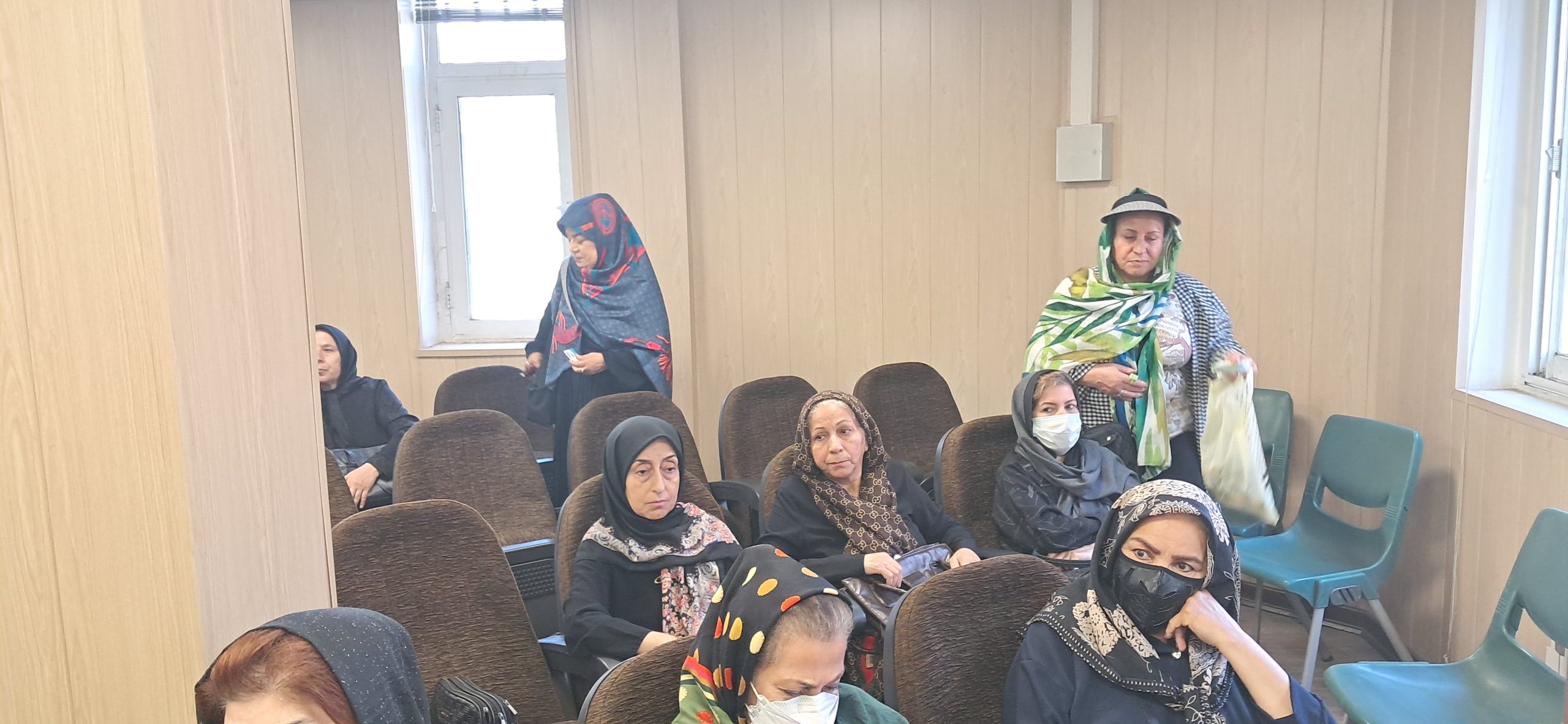 انتقاد از مصوبه اخیر دولت و لحاظ نکردن منابع و مصارف تامین اجتماعی در شرایط فعلی/ پرداخت معوقات فروردین ماه در دستور کار کانون های بازنشستگان