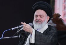 امام جمعه قم: باید مسیر خودکفایی را در عرصه‌های مختلف دنبال کنیم / امروز مردم آگاه‌تر از همیشه، همان فریاد «مرگ بر آمریکا» را سر می‌دهند