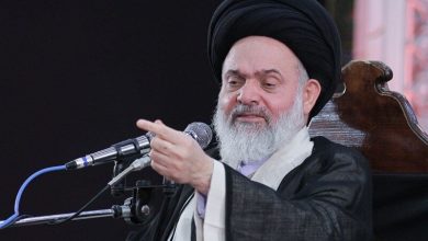 امام جمعه قم: باید مسیر خودکفایی را در عرصه‌های مختلف دنبال کنیم / امروز مردم آگاه‌تر از همیشه، همان فریاد «مرگ بر آمریکا» را سر می‌دهند