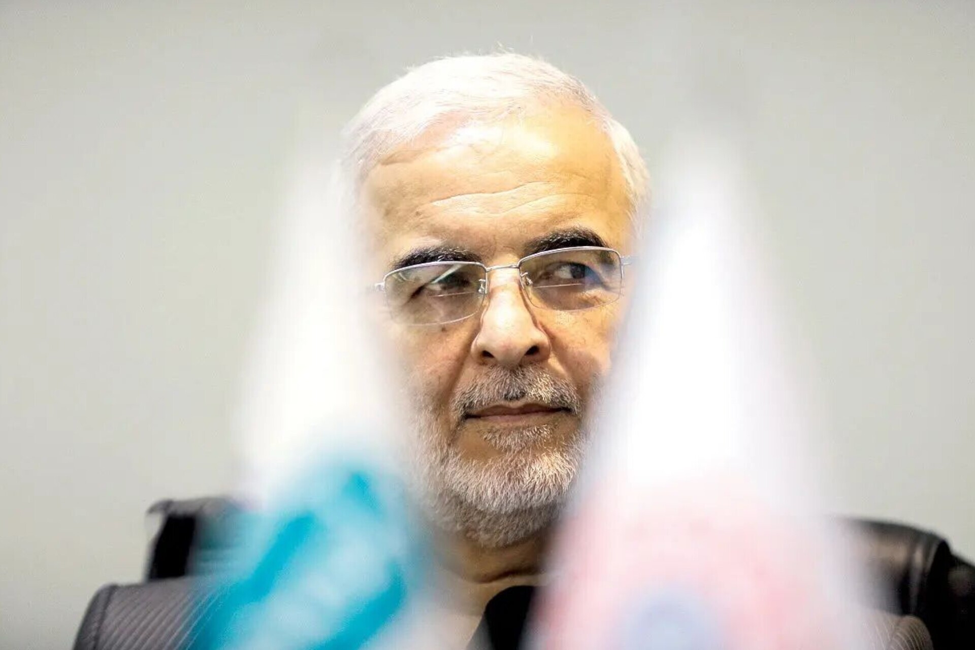 نامه وزیر کشور برای لغو طرح اخراج کارمندان «انقلابی» استخدام شده توسط دولت رئیسی